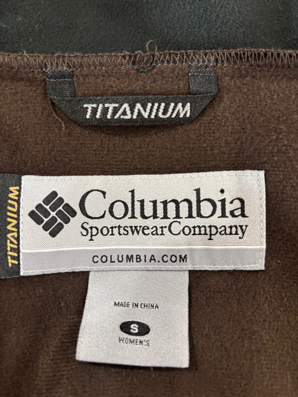 Columbia Black Women's Softshell Hooded Utility Jacket - Picture 11 of 13